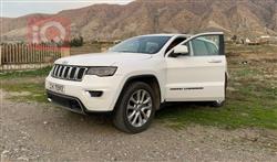 جیپ گراند شیرۆکی